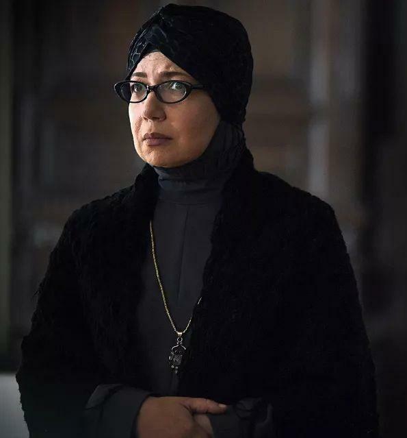 آناهیتا اقبال نژاد در سریال برف بی صدا می‌بارد 