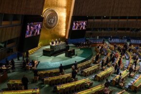 سکوت یک دقیقه ای مجمع ملل متحد